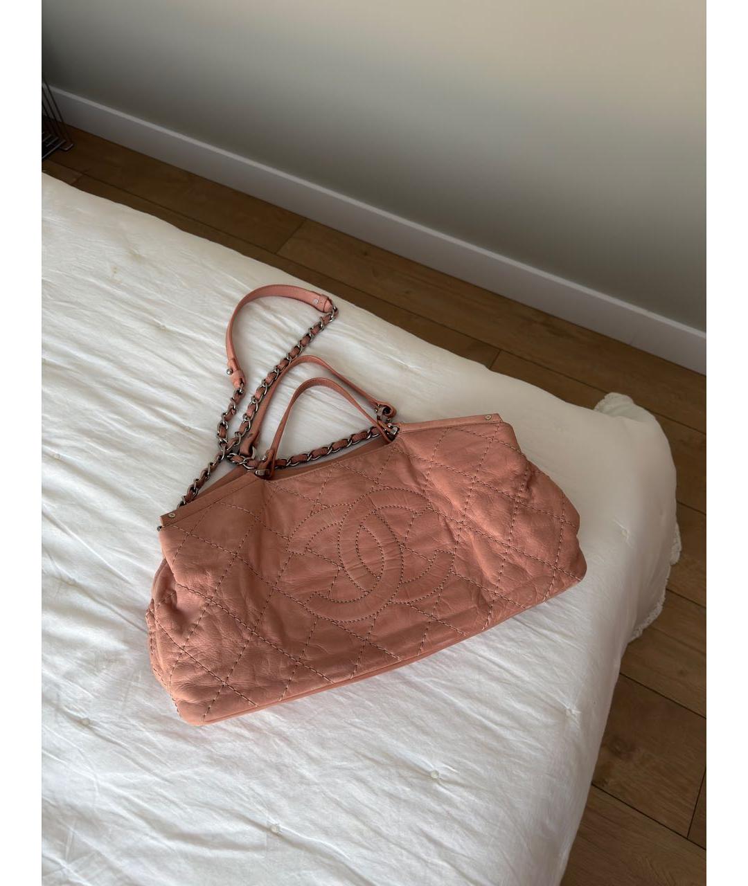 CHANEL Коралловая кожаная сумка через плечо, фото 2