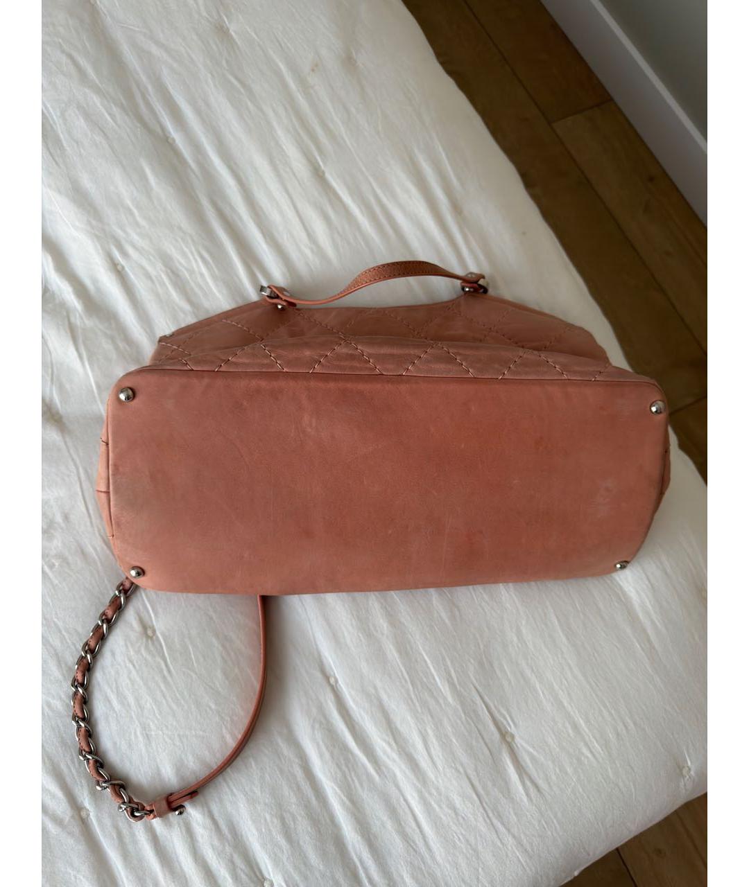 CHANEL Коралловая кожаная сумка через плечо, фото 5