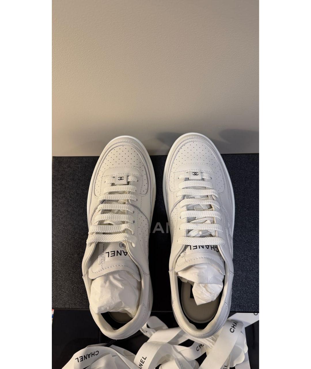CHANEL Белые кожаные кеды, фото 3