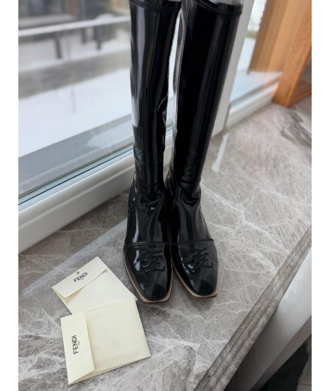 FENDI Черные сапоги из лакированной кожи, фото 2