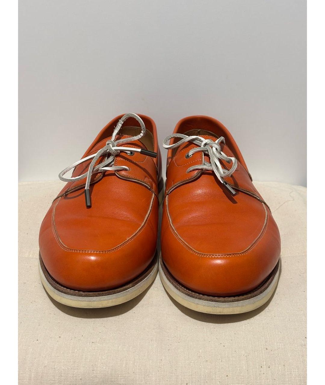 JOHN LOBB Оранжевое кожаные низкие ботинки, фото 2