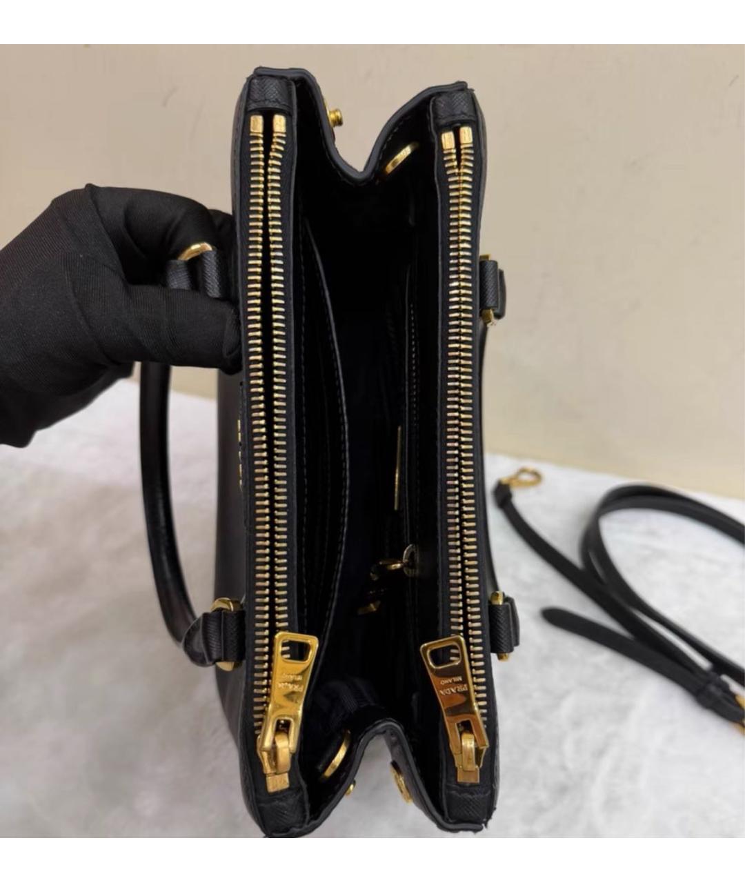 PRADA Черная кожаная сумка через плечо, фото 6