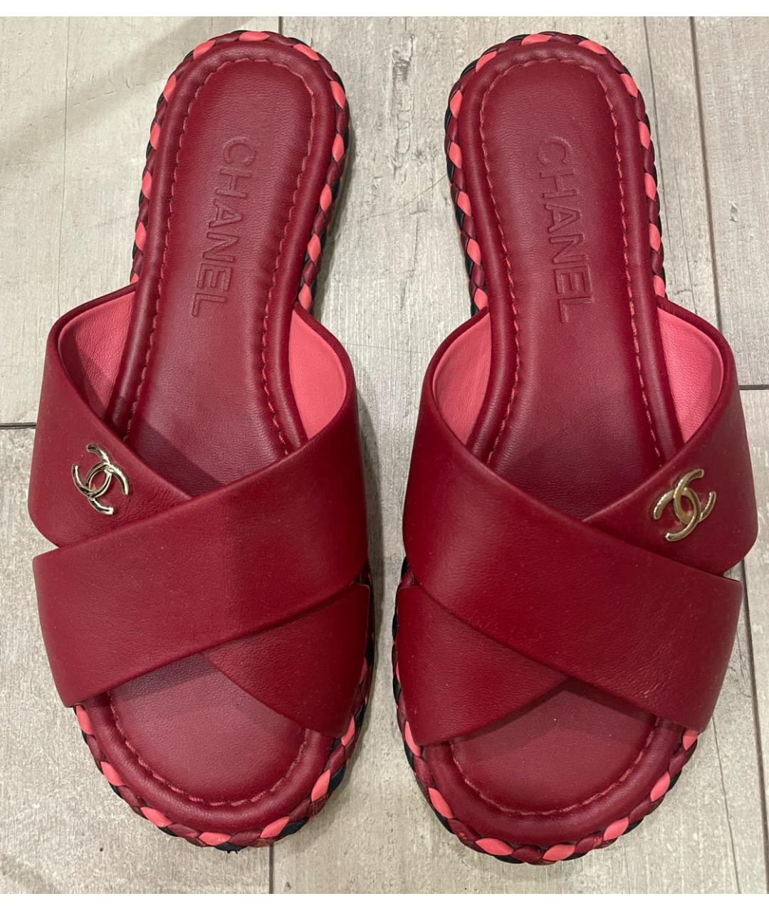 CHANEL Красные кожаные шлепанцы, фото 2