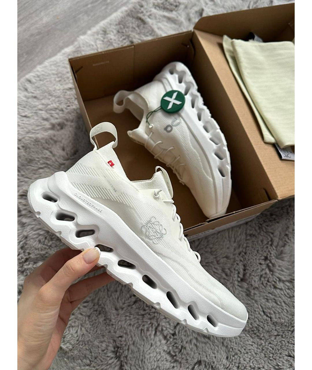 LOEWE Белые кроссовки, фото 3