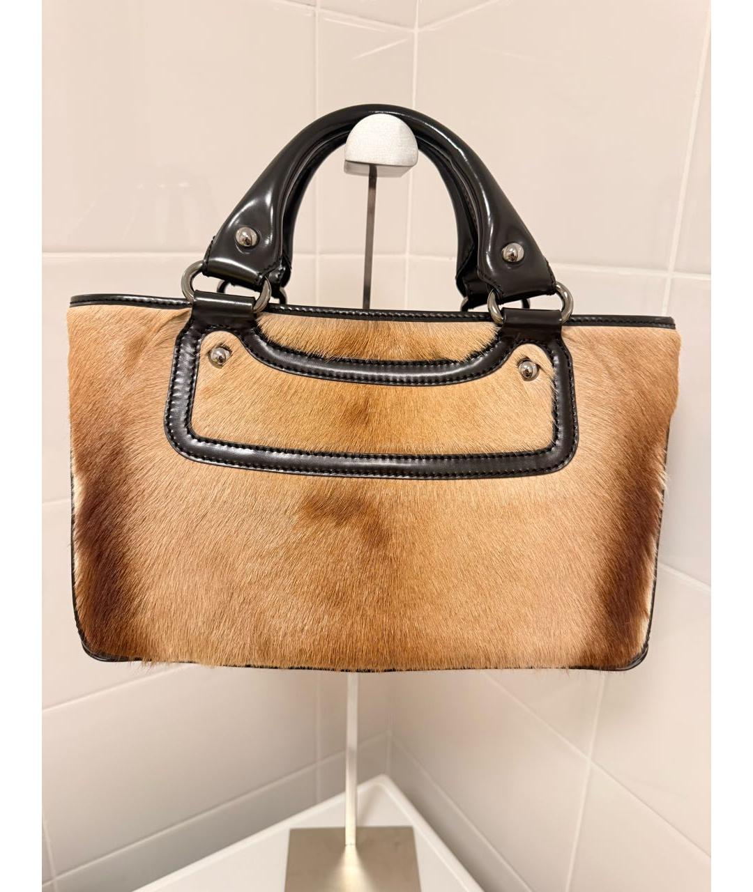 CELINE Коричневая меховая сумка с короткими ручками, фото 2