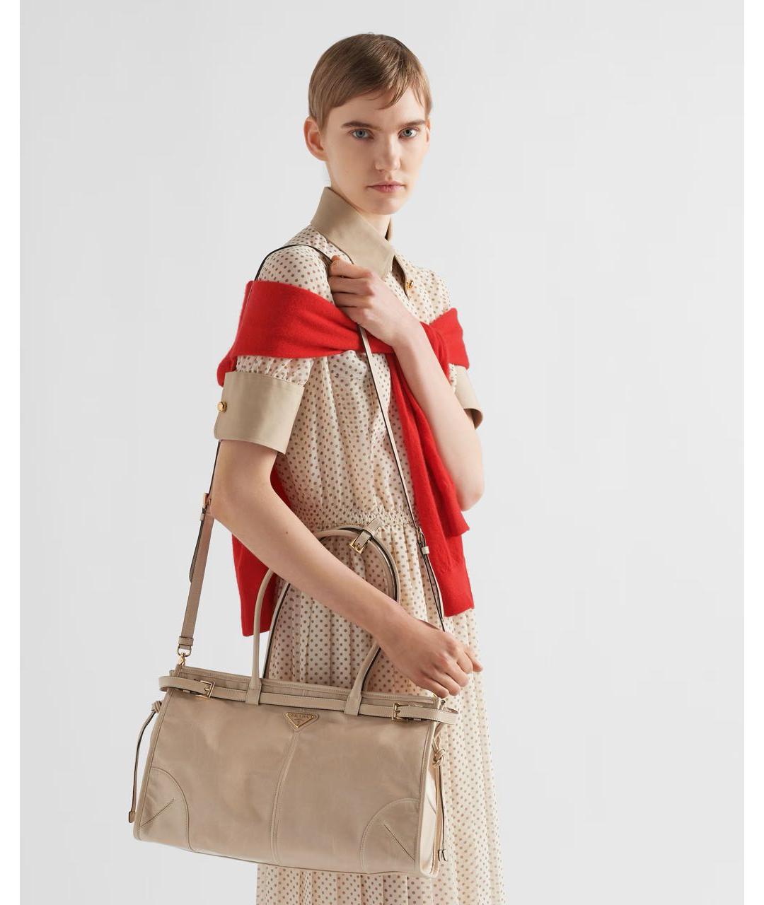 PRADA Бежевая кожаная сумка через плечо, фото 2