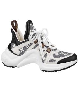 LOUIS VUITTON Кроссовки