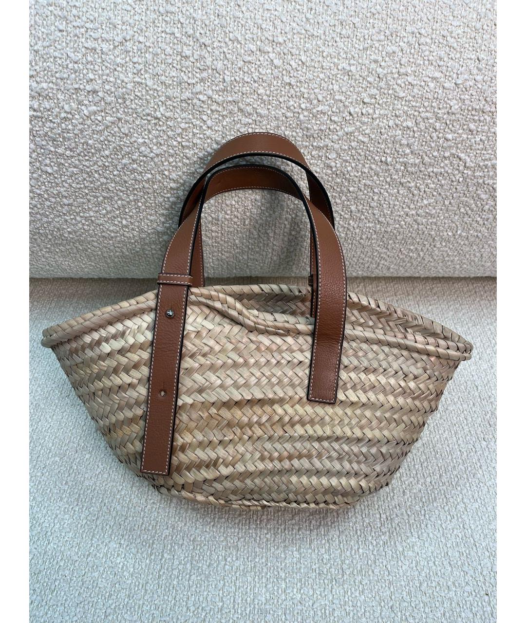 LOEWE Бежевая пелетеная сумка с короткими ручками, фото 3