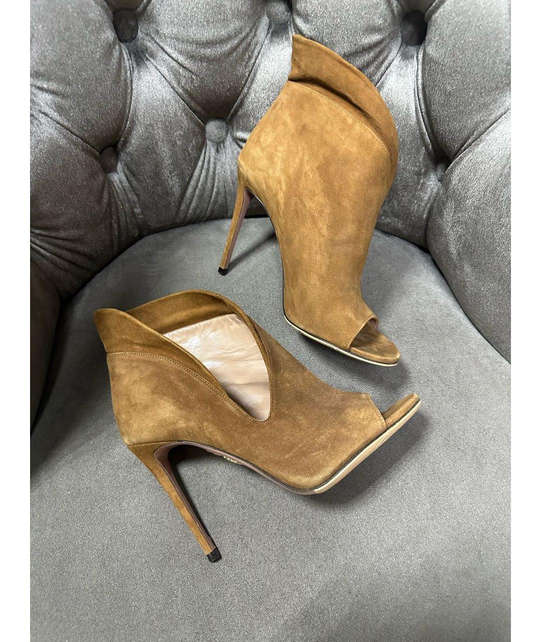 AQUAZZURA Коричневые замшевые ботильоны, фото 6