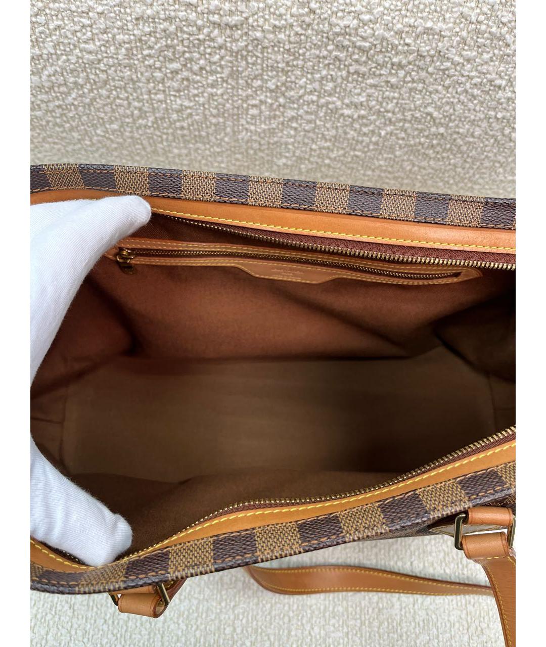 LOUIS VUITTON Коричневая кожаная сумка с короткими ручками, фото 4