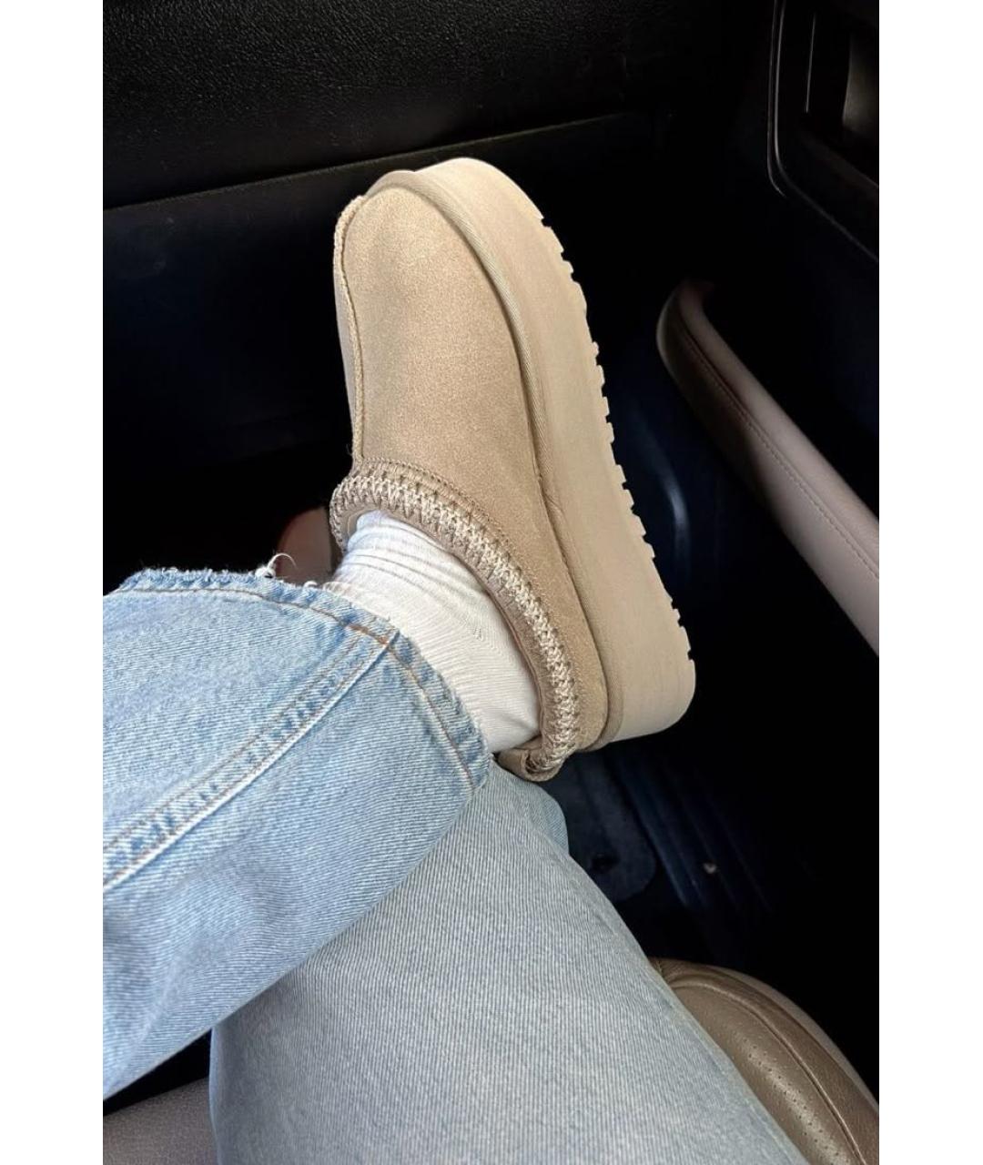 UGG AUSTRALIA Бежевые замшевые сабо, фото 2