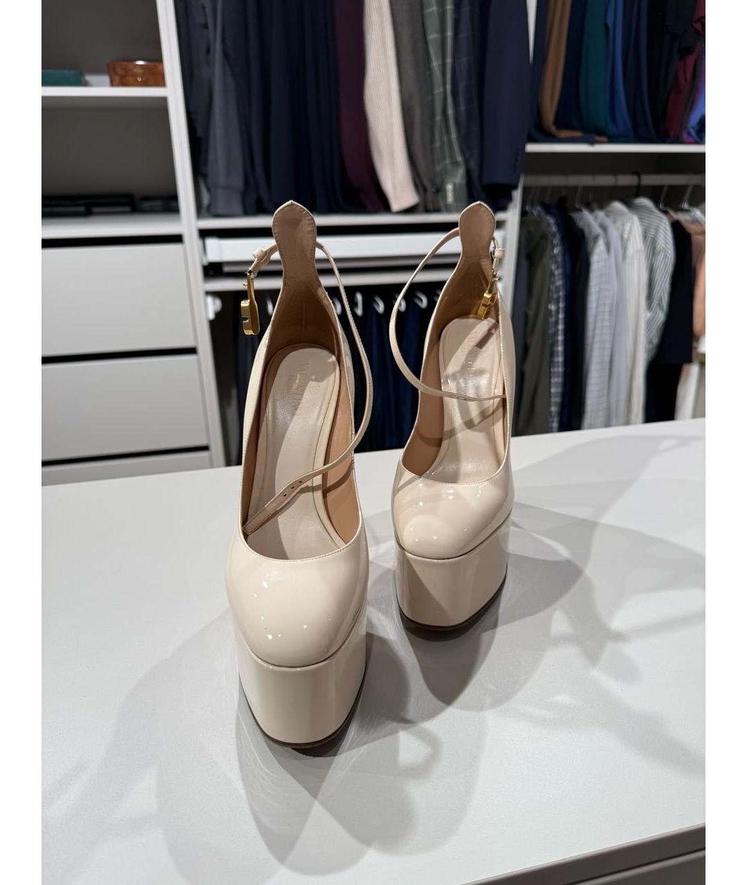VALENTINO Белые туфли из лакированной кожи, фото 2