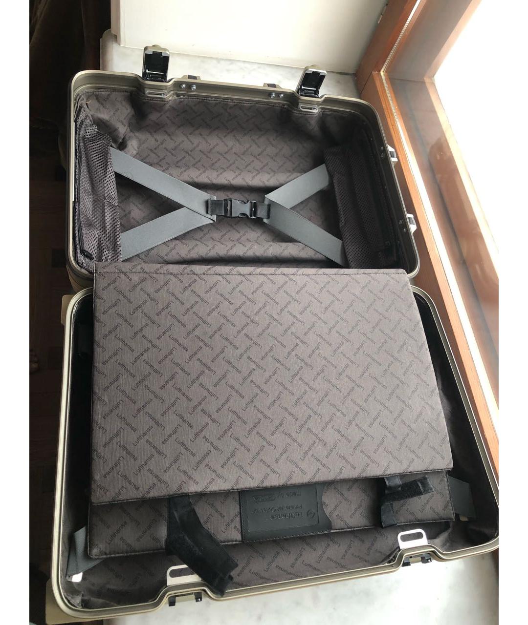 Rimowa Серебрянный чемодан, фото 4