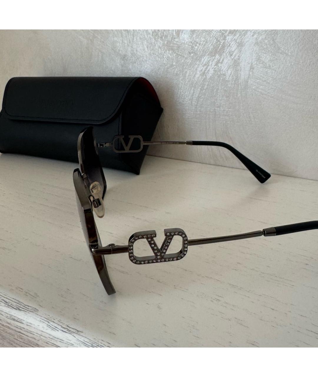VALENTINO Черные металлические солнцезащитные очки, фото 3