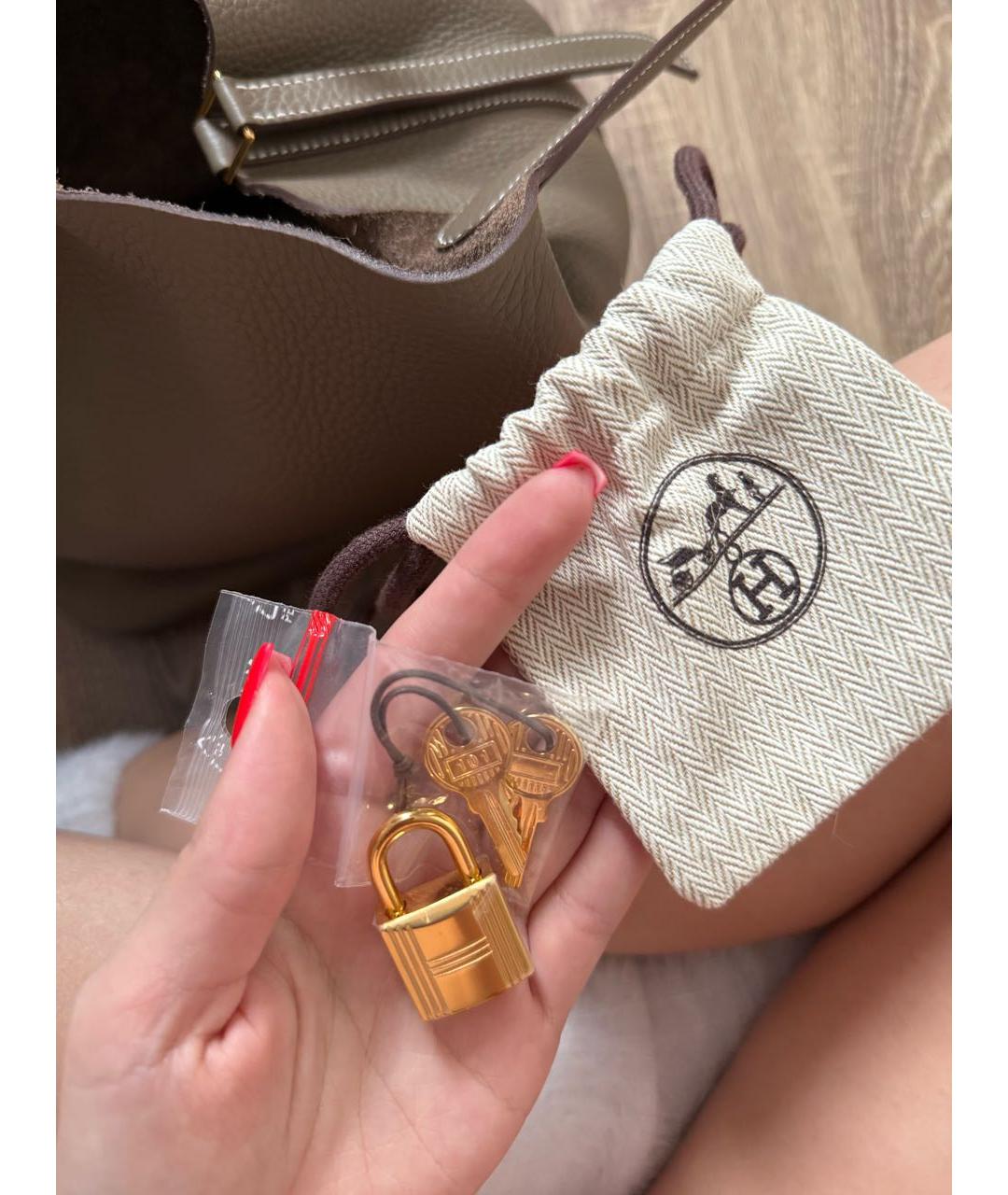 HERMES Антрацитовая кожаная сумка с короткими ручками, фото 6