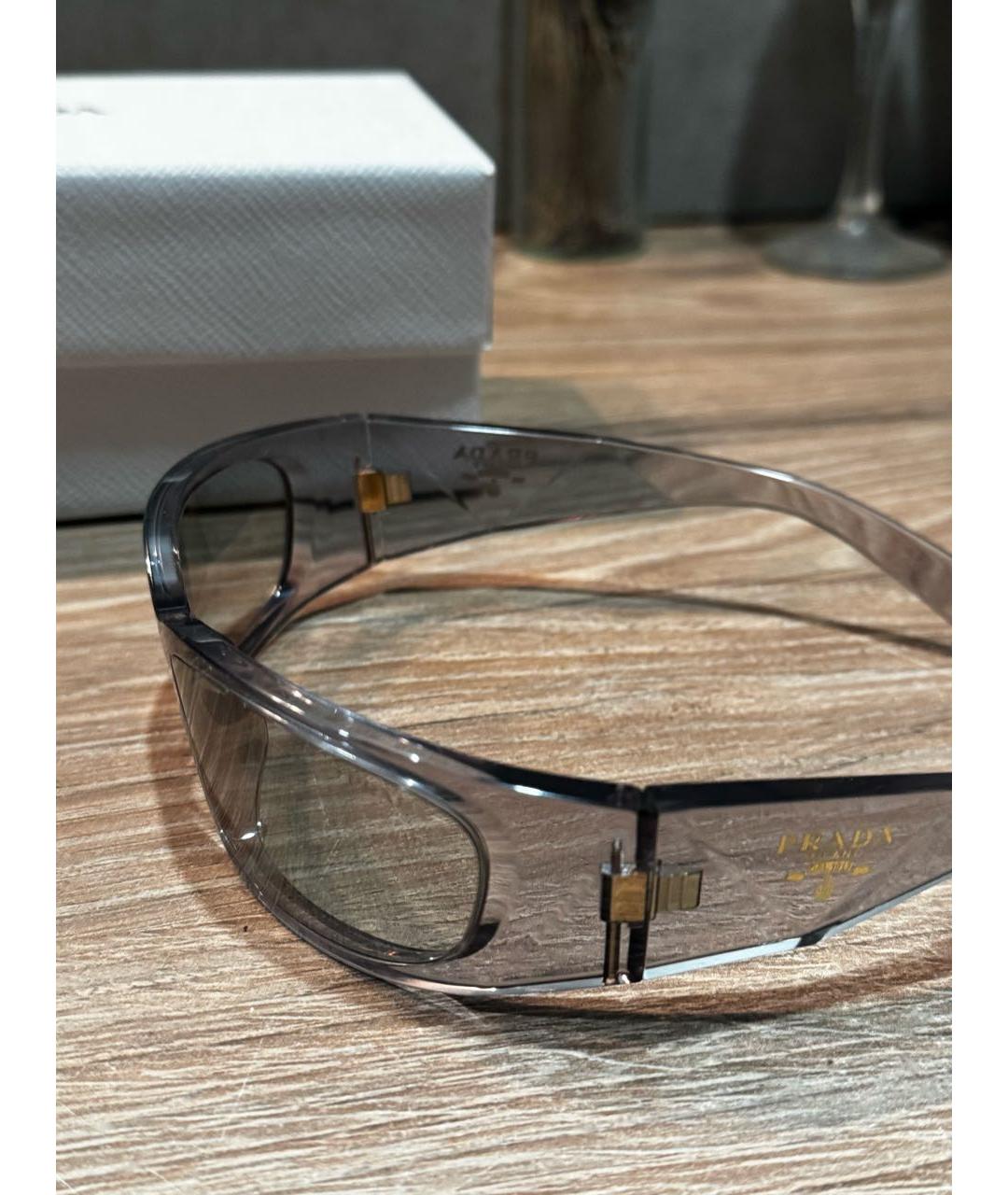 PRADA Черные пластиковые солнцезащитные очки, фото 2