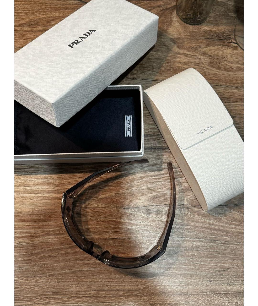 PRADA Черные пластиковые солнцезащитные очки, фото 4