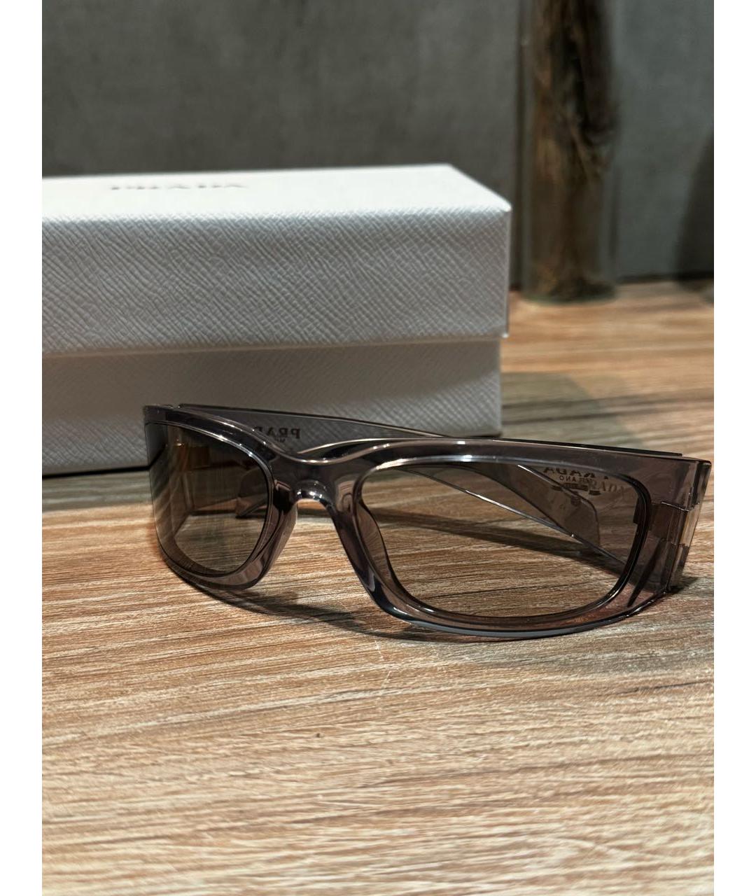 PRADA Черные пластиковые солнцезащитные очки, фото 5