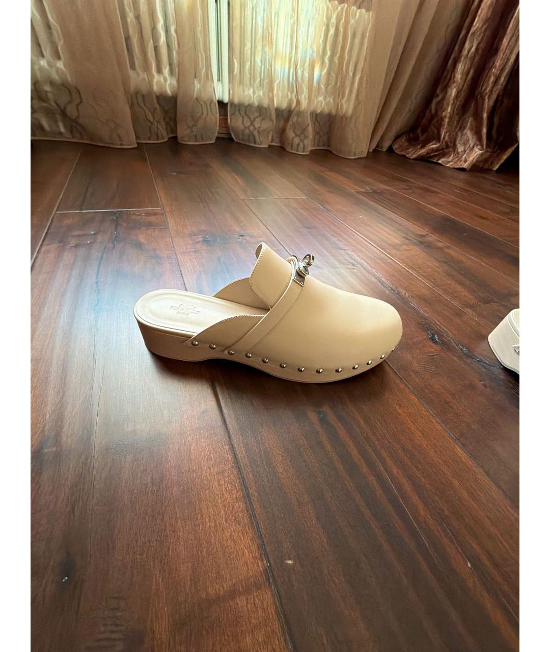 HERMES Бежевые кожаные сабо, фото 8