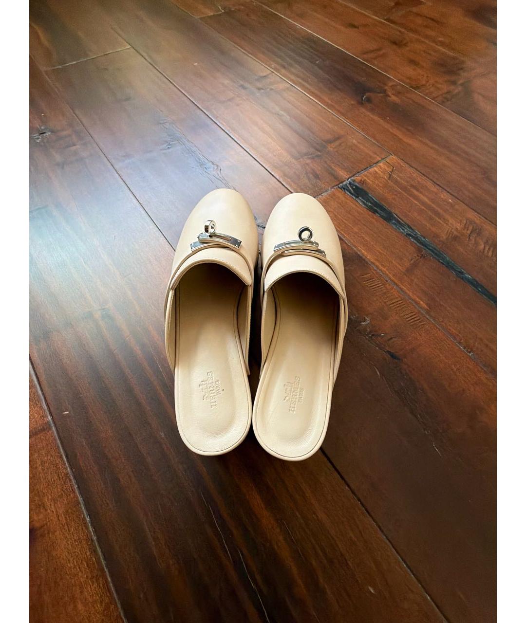 HERMES Бежевые кожаные сабо, фото 3