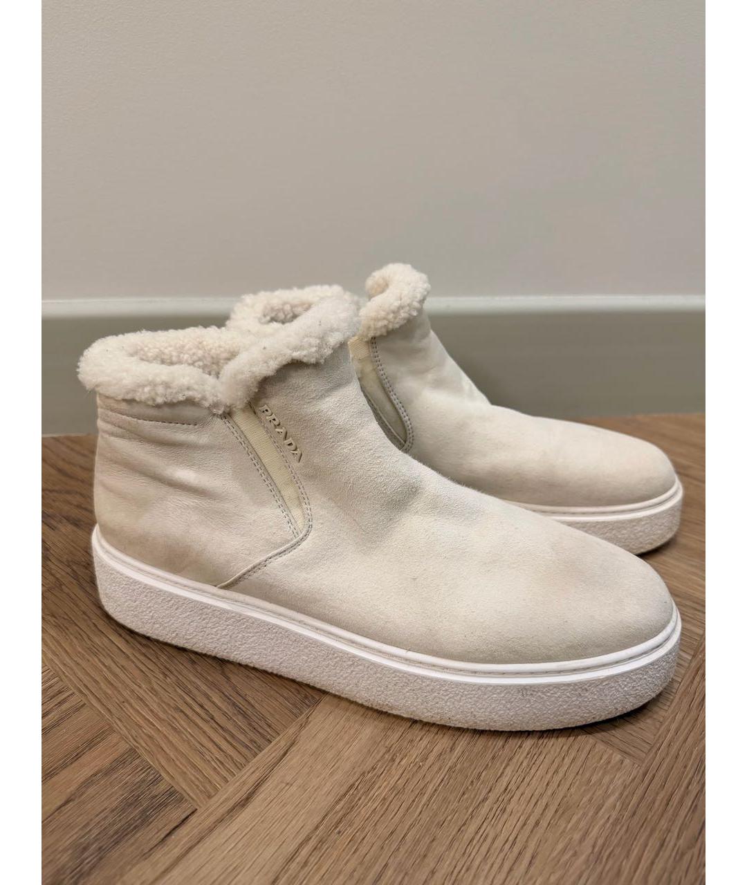 PRADA Бежевые замшевые ботинки, фото 2