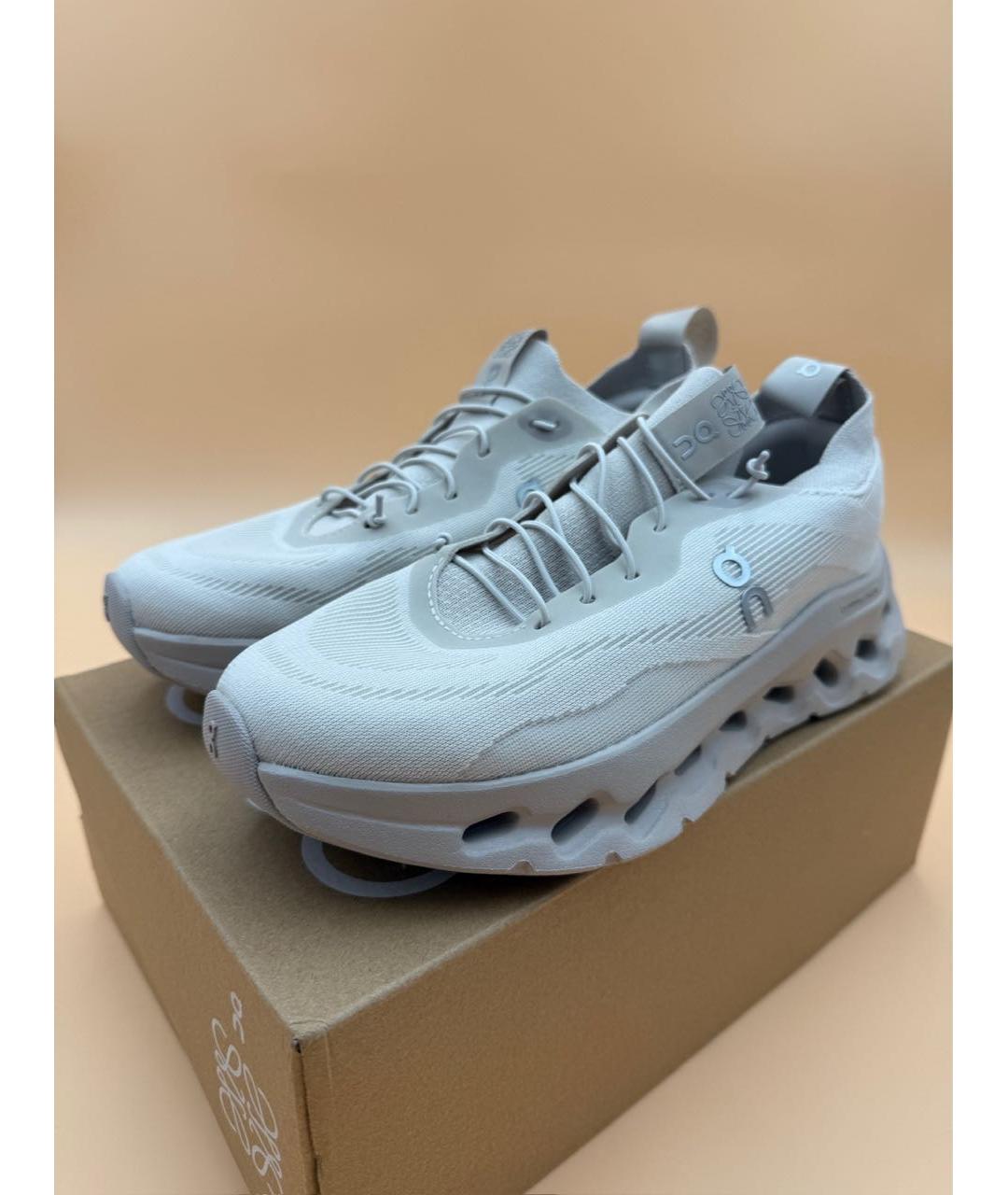 LOEWE Бежевые текстильные кроссовки, фото 2