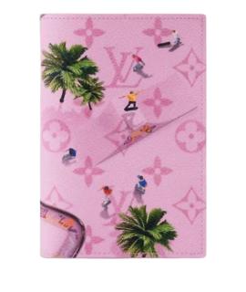 LOUIS VUITTON Обложка/футляр