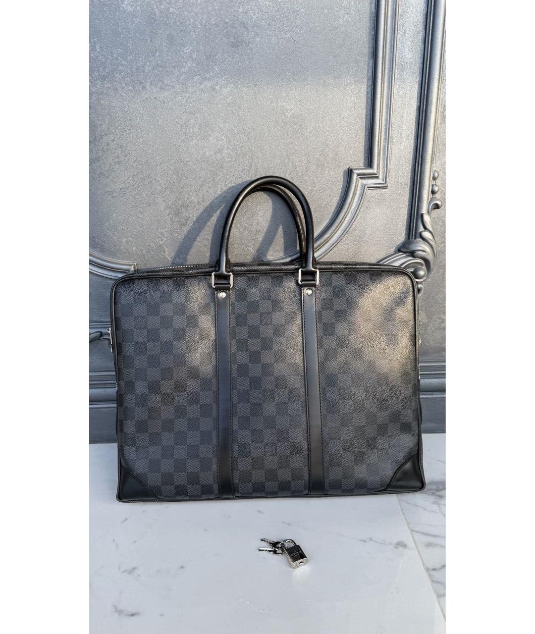 LOUIS VUITTON Антрацитовый кожаный портфель, фото 9