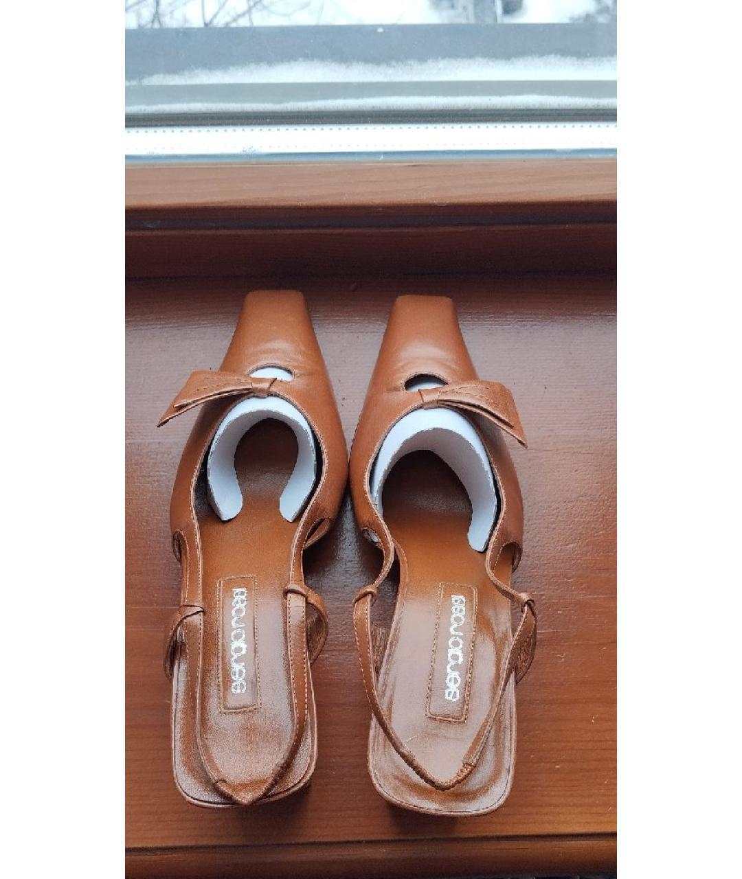 SERGIO ROSSI Бежевые кожаные туфли, фото 5