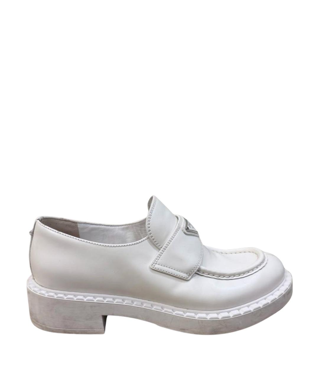 PRADA Белые лоферы из лакированной кожи, фото 1