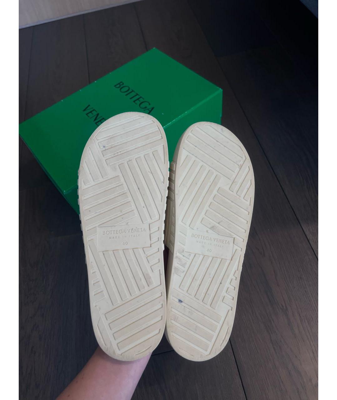 BOTTEGA VENETA Бежевые резиновые шлепанцы, фото 6