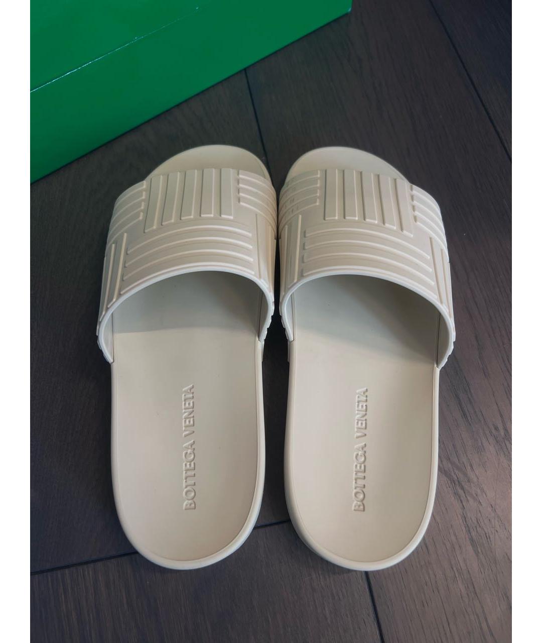 BOTTEGA VENETA Бежевые резиновые шлепанцы, фото 3