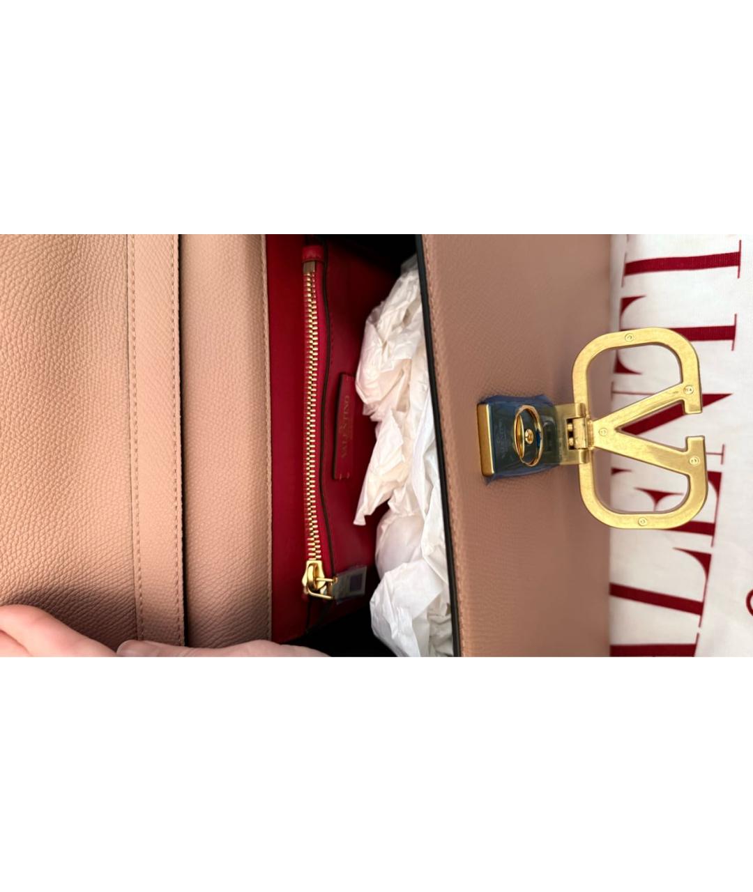 VALENTINO Бежевая кожаная сумка с короткими ручками, фото 4