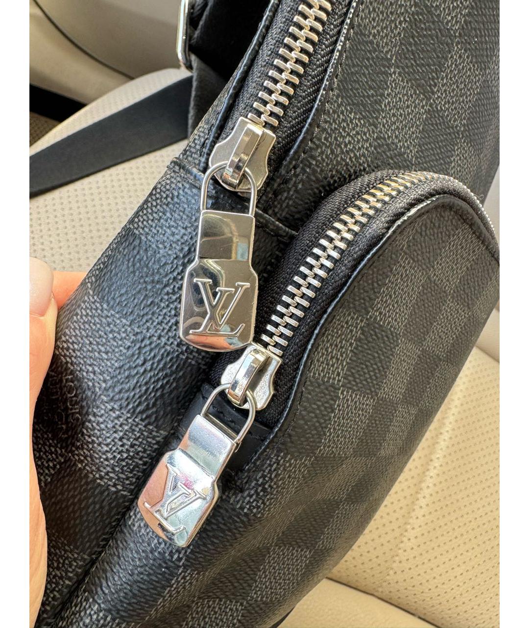 LOUIS VUITTON Антрацитовая сумка на плечо, фото 4