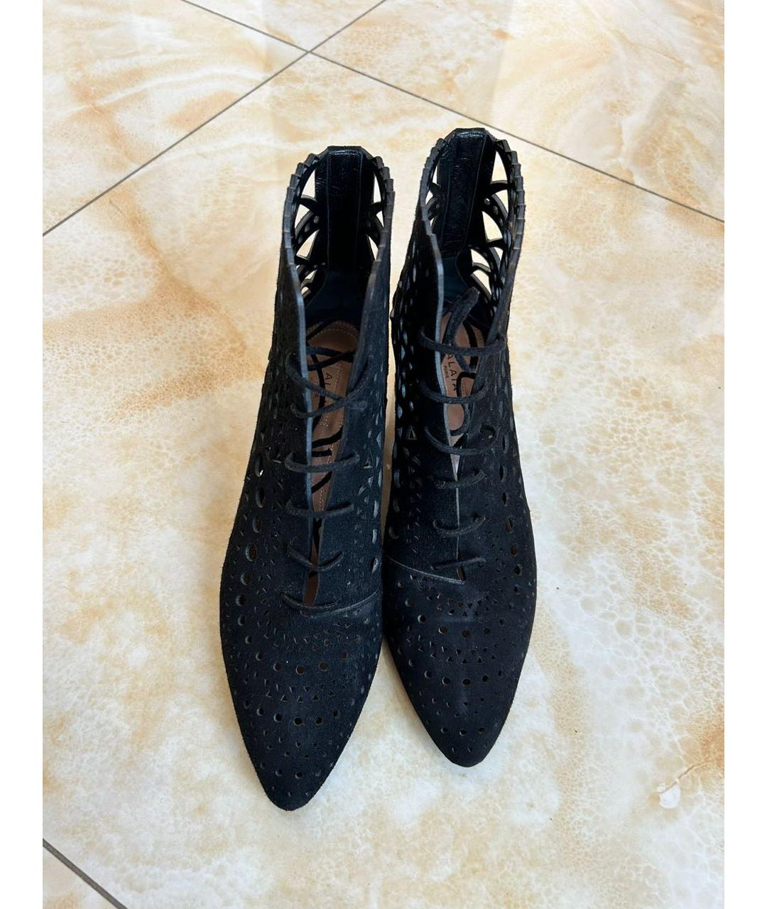 ALAIA Черные замшевые ботильоны, фото 7