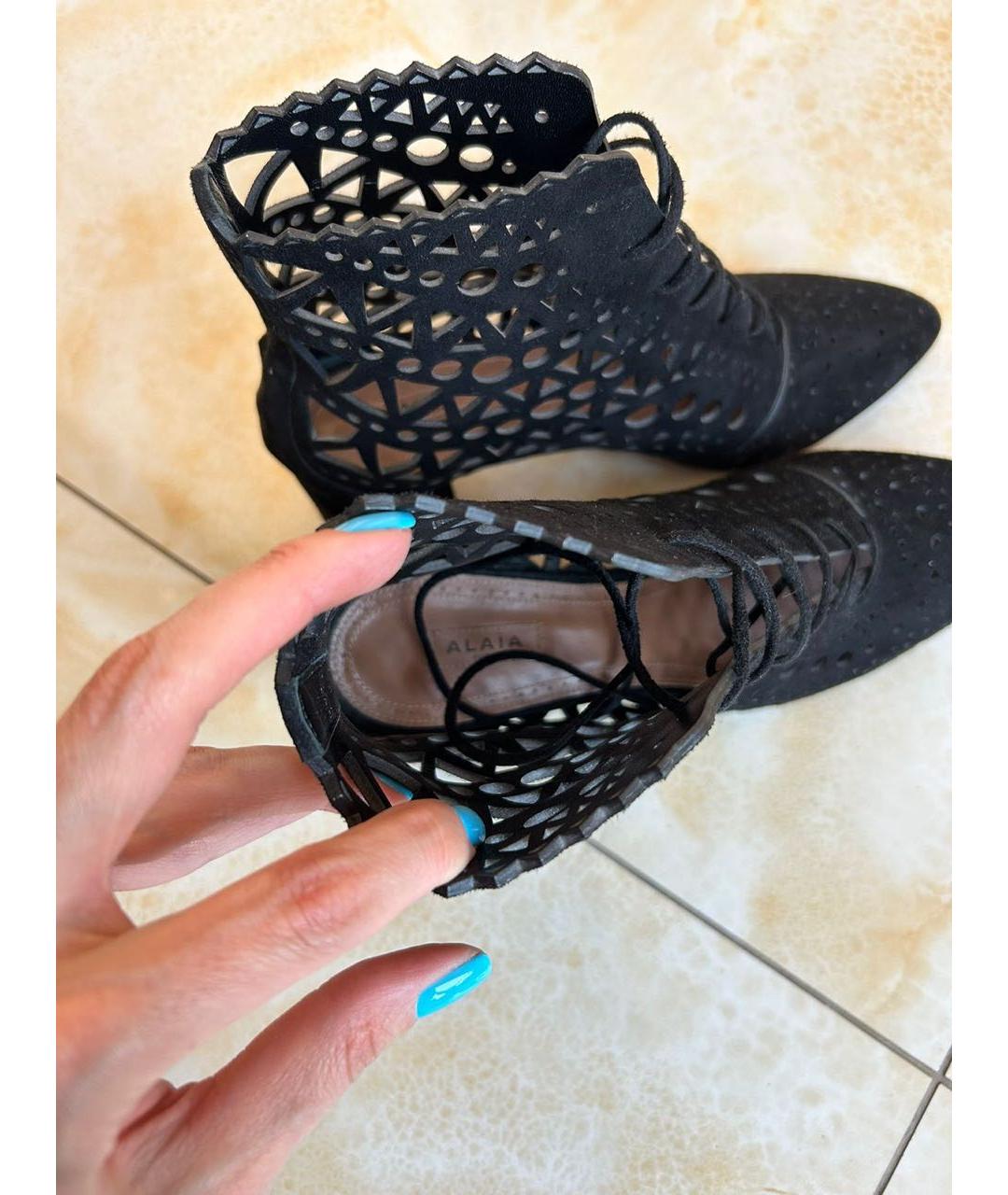 ALAIA Черные замшевые ботильоны, фото 8