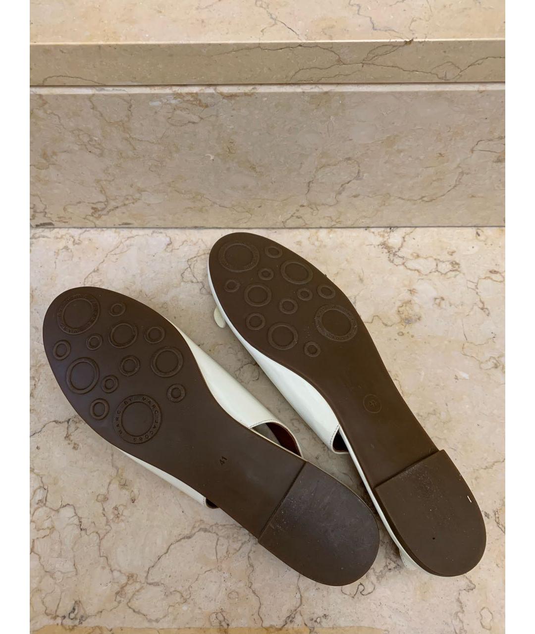 MARC JACOBS Бежевые балетки из лакированной кожи, фото 7