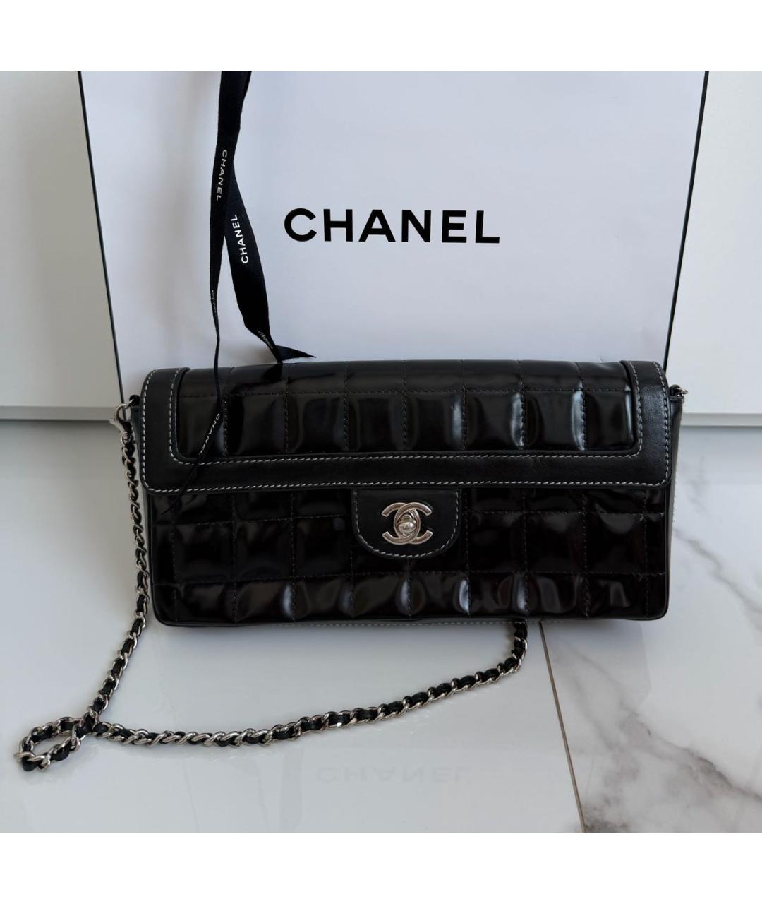 CHANEL Черная кожаная сумка с короткими ручками, фото 3