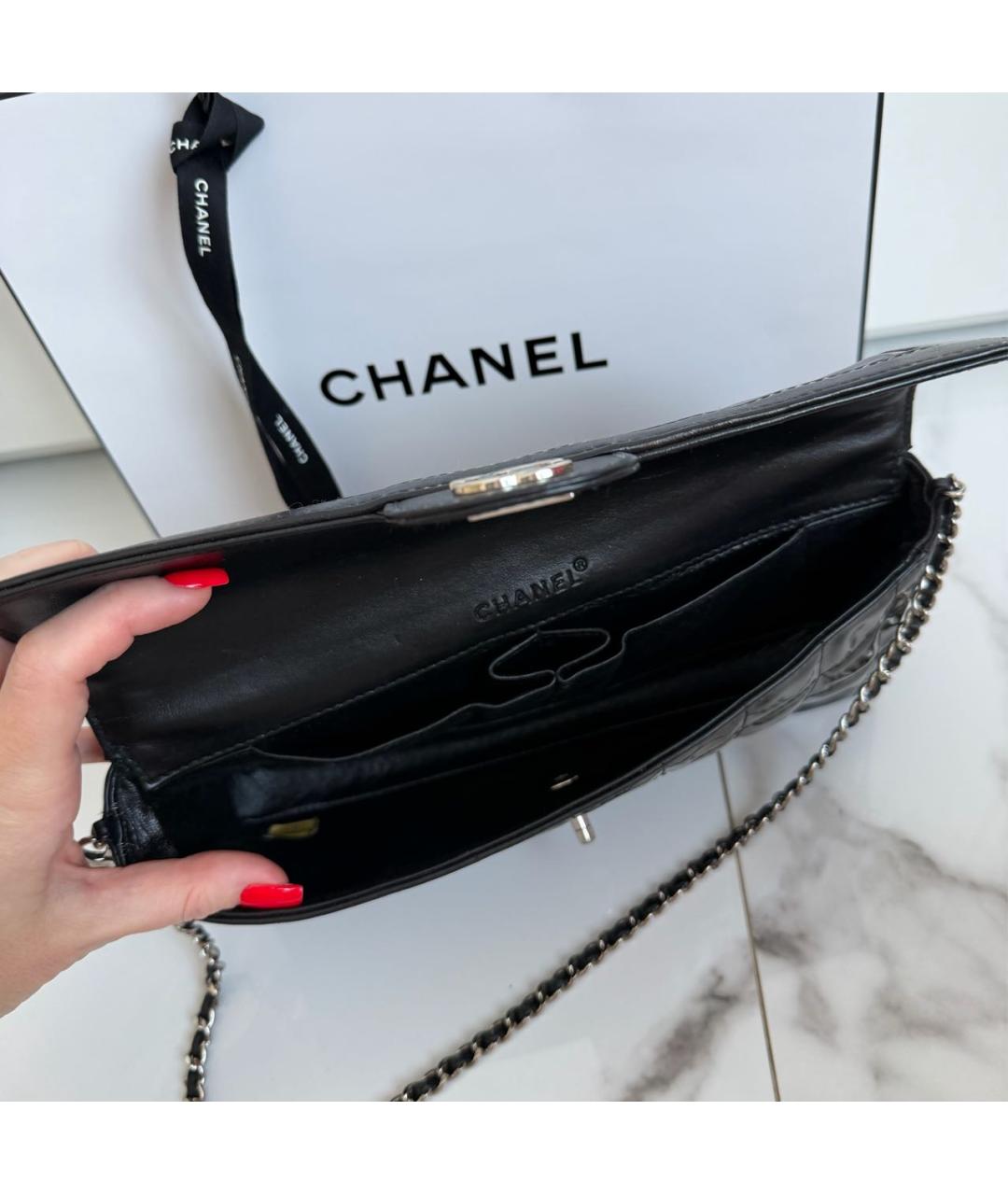 CHANEL Черная кожаная сумка с короткими ручками, фото 7