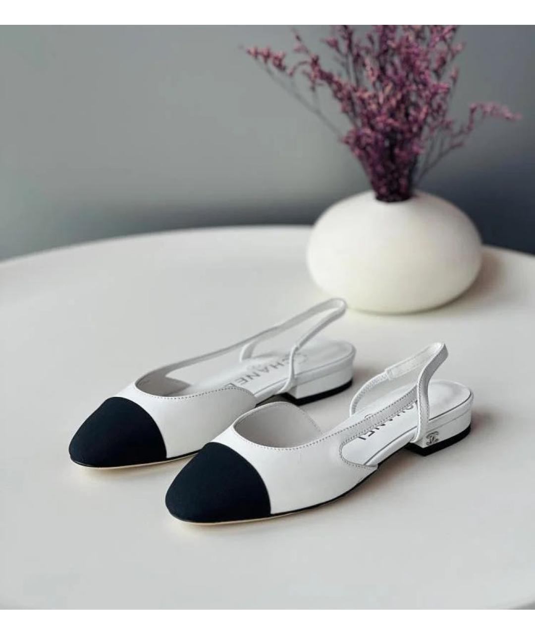 CHANEL Белые кожаные лодочки на низком каблуке, фото 2