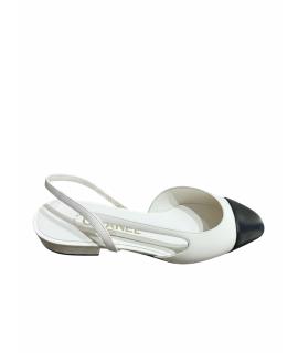 CHANEL Лодочки на низком каблуке