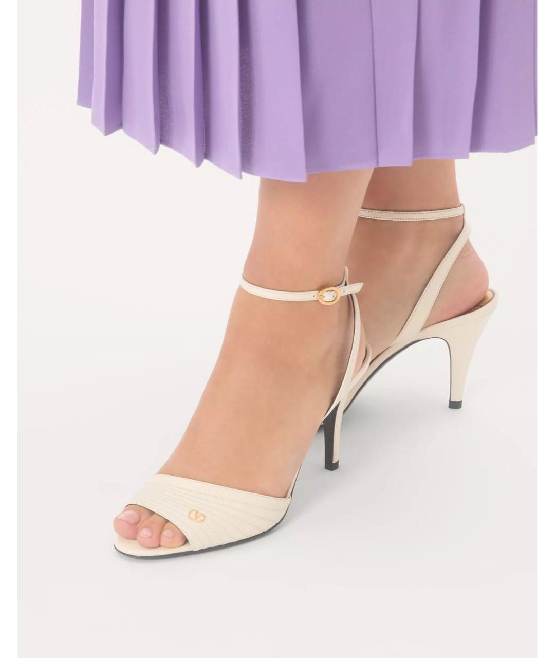 VALENTINO Бежевые кожаные туфли, фото 2