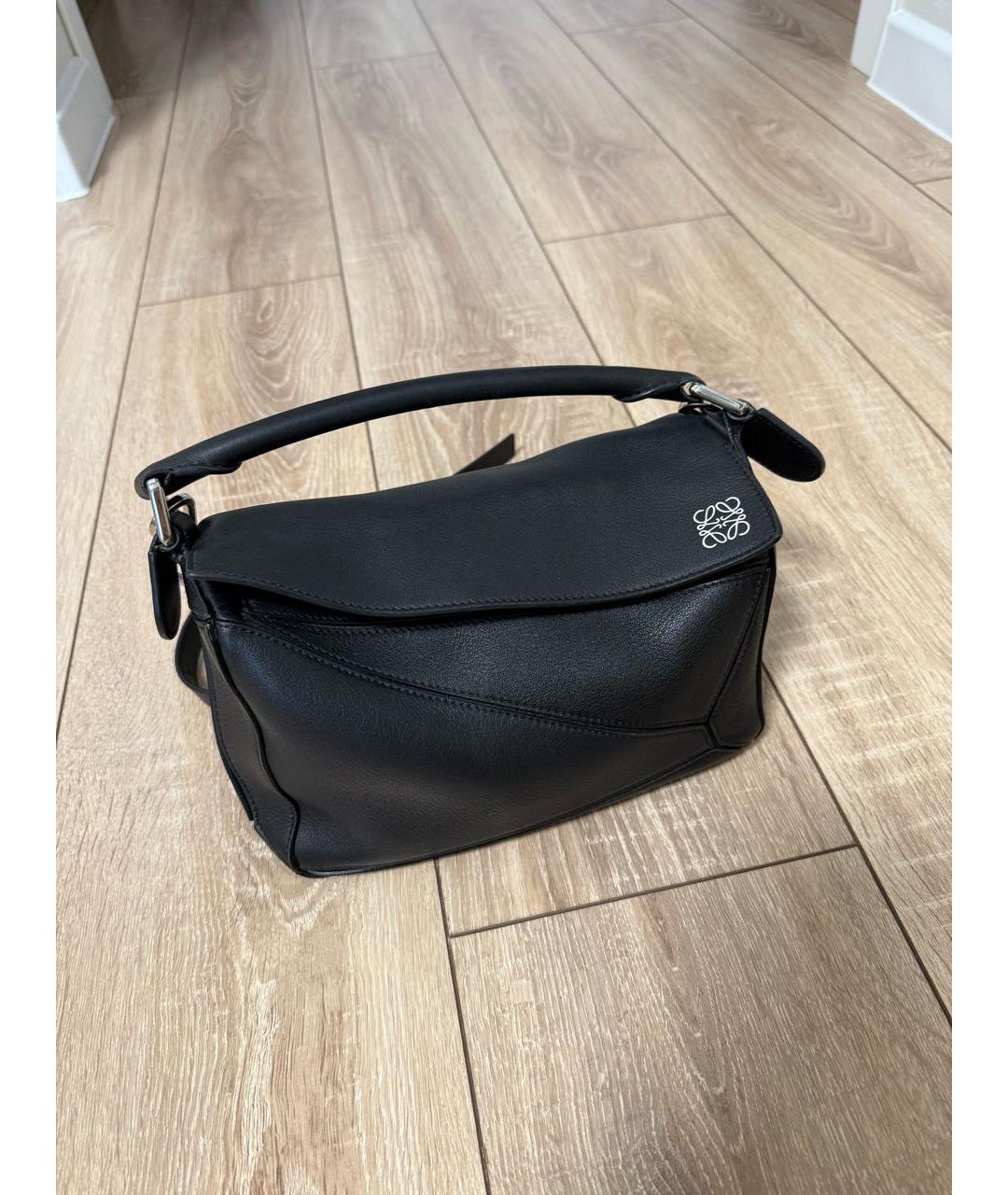 LOEWE Черная кожаная сумка с короткими ручками, фото 9
