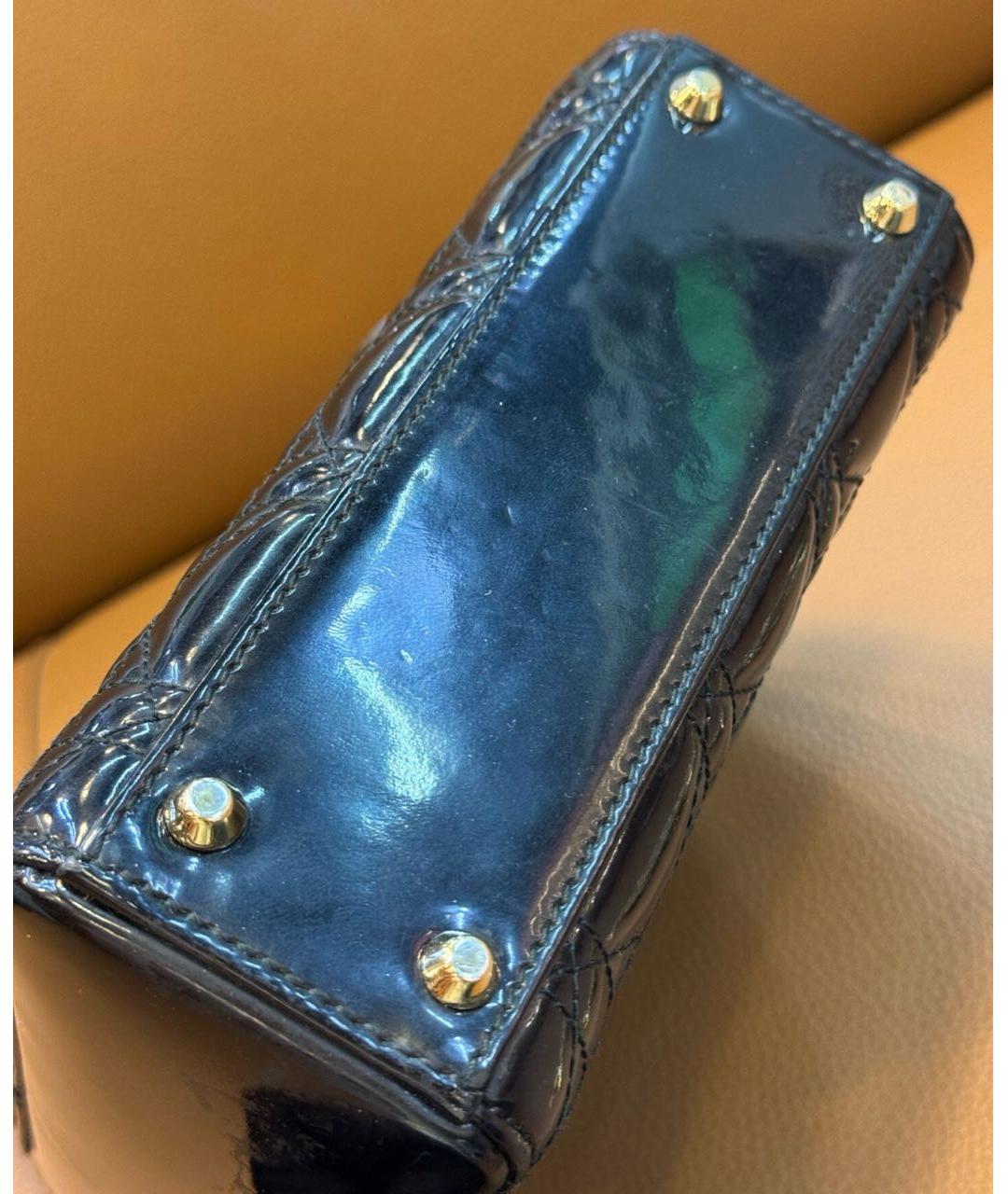 CHRISTIAN DIOR Черная сумка с короткими ручками из лакированной кожи, фото 3