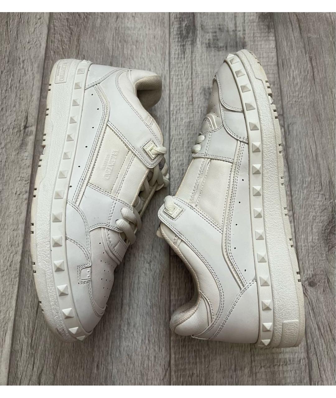 VALENTINO Белые кожаные низкие кроссовки / кеды, фото 4