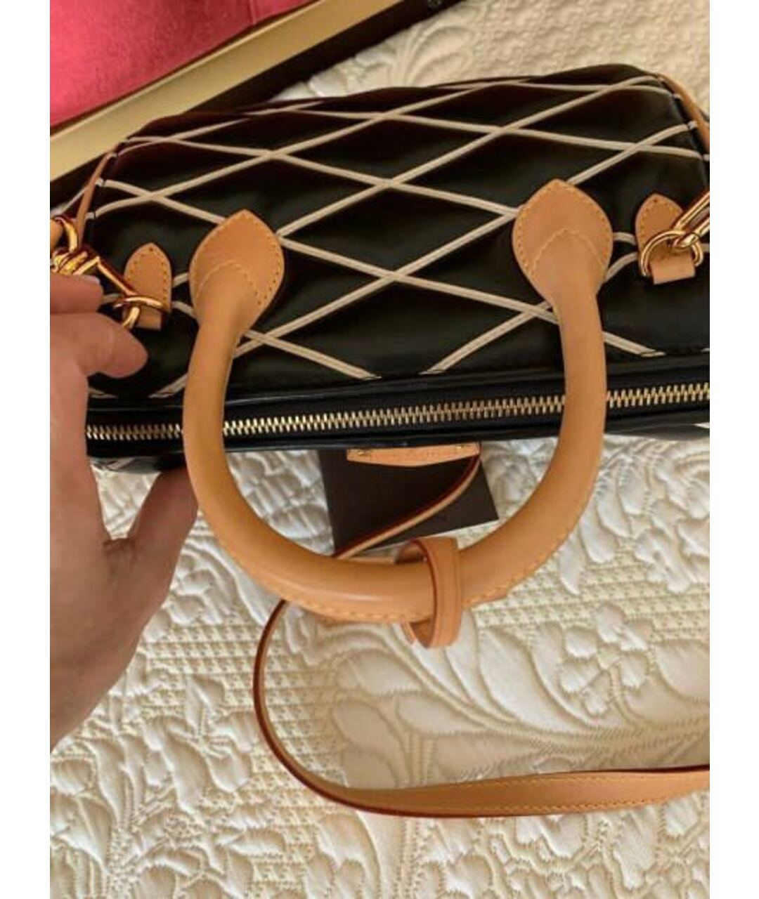 LOUIS VUITTON Черная кожаная сумка тоут, фото 6