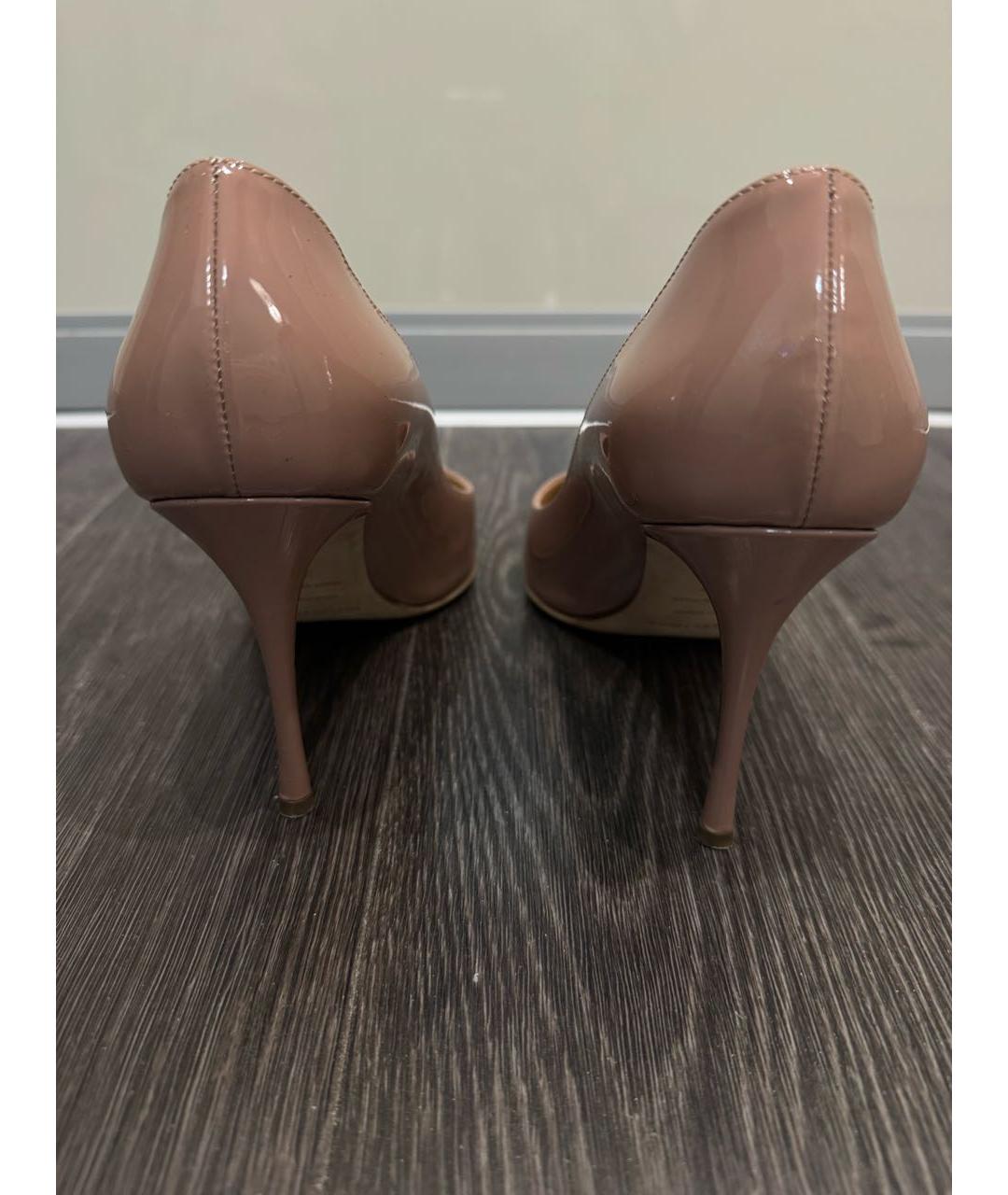 SERGIO ROSSI Бежевые туфли из лакированной кожи, фото 4