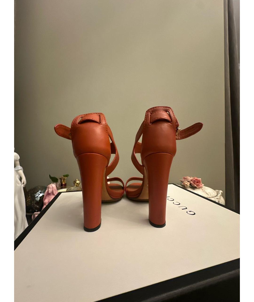 GUCCI Коралловые кожаные босоножки, фото 4