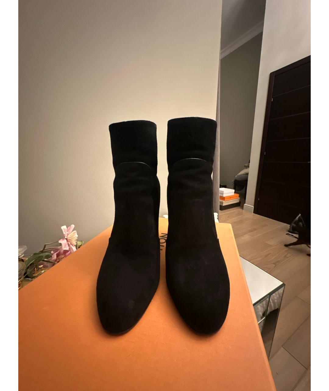 LOUIS VUITTON Черные замшевые полусапоги, фото 2
