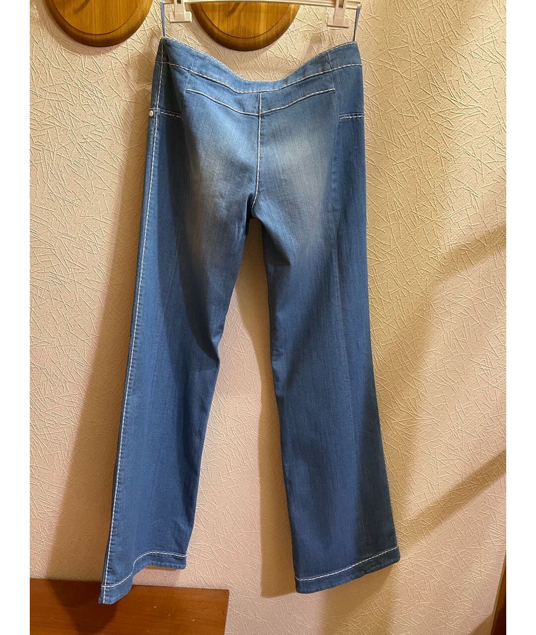 CHANEL Голубые хлопко-эластановые джинсы клеш, фото 2